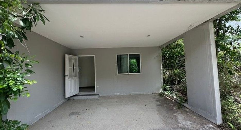 For sale 3 bedrooms house in Si Racha, Chonburi