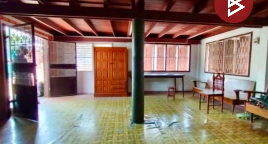 Haus zum Kauf mit 4 Zimmer in Mueang Uttaradit, Uttaradit