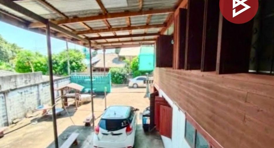 Haus zum Kauf mit 4 Zimmer in Mueang Uttaradit, Uttaradit