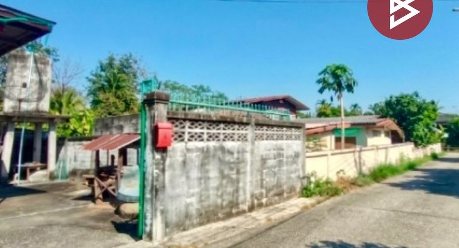 Haus zum Kauf mit 4 Zimmer in Mueang Uttaradit, Uttaradit