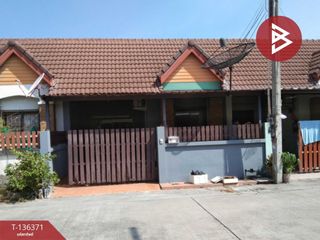 出售 2 卧室 联排别墅 在 Phan Thong, Chon Buri