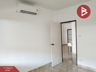出售 2 卧室 联排别墅 在 Phan Thong, Chon Buri