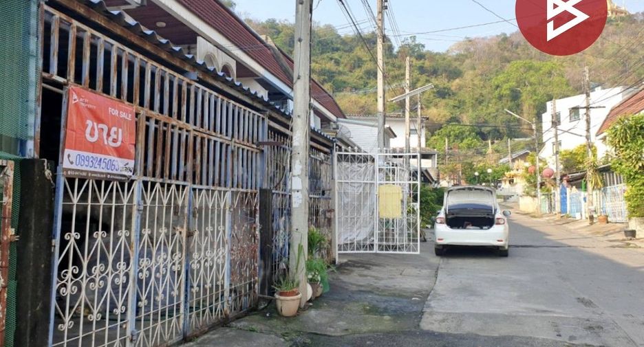 For sale 2 bedrooms townhouse in Mueang Nakhon Sawan, Nakhon Sawan