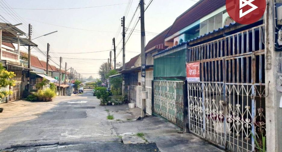 For sale 2 bedrooms townhouse in Mueang Nakhon Sawan, Nakhon Sawan