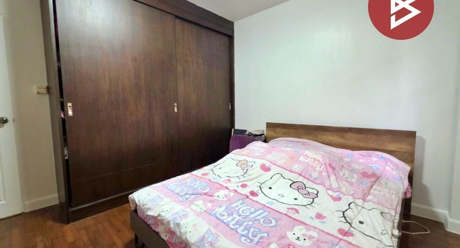 Casa adosada en venta de 3 habitaciones en Nong Chok, Bangkok