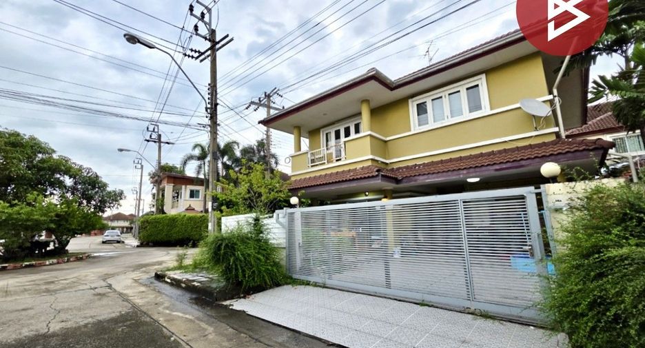 Casa adosada en venta de 3 habitaciones en Nong Chok, Bangkok