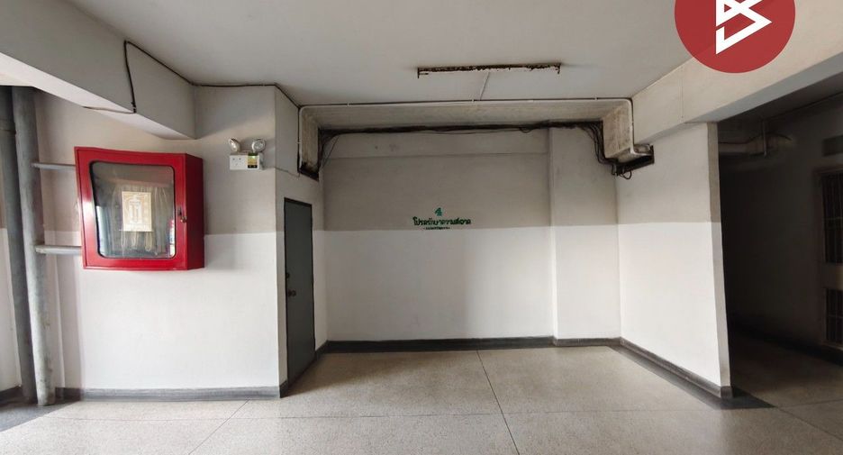 Wohnung zum Kauf mit 1 Zimmer in Krathum Baen, Samut Sakhon