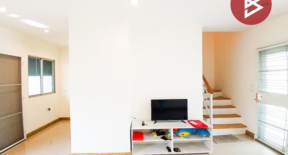 For sale 3 bedrooms townhouse in Prawet, Bangkok