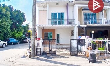 For sale 3 bedrooms townhouse in Prawet, Bangkok