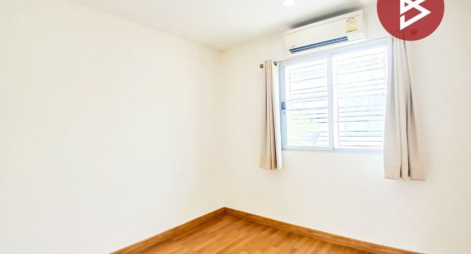 For sale 3 bedrooms townhouse in Prawet, Bangkok