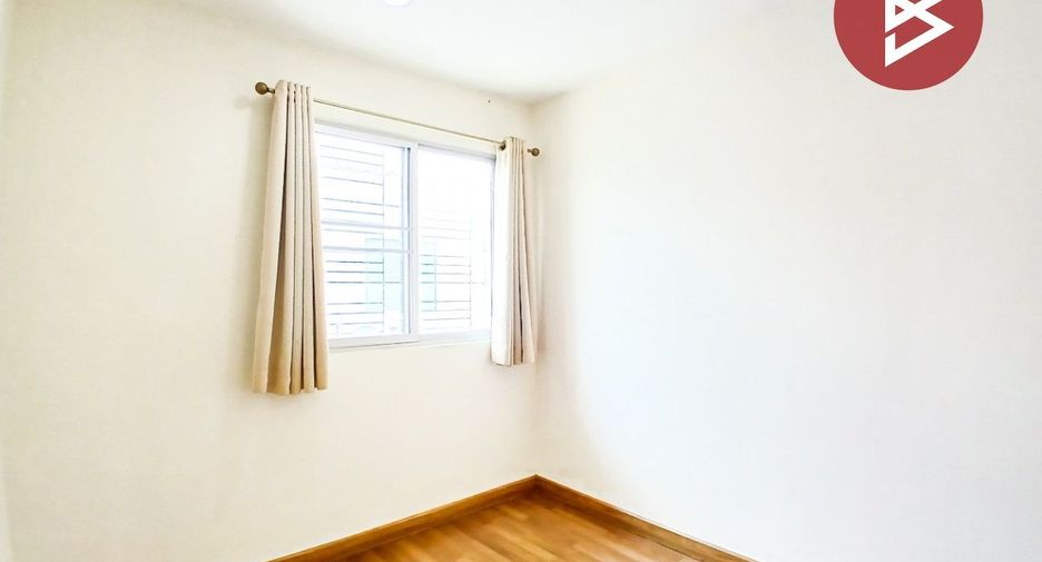 For sale 3 bedrooms townhouse in Prawet, Bangkok