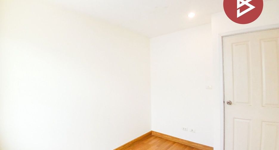 For sale 3 bedrooms townhouse in Prawet, Bangkok