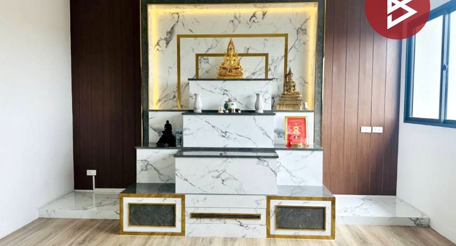 Gewerbefläche zur Miete und zum Kauf mit 3 Zimmer in Bang Kruai, Nonthaburi