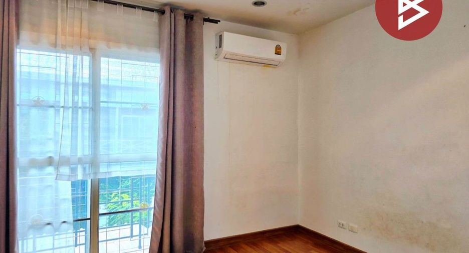 For sale 3 bedrooms townhouse in Sam Phran, Nakhon Pathom