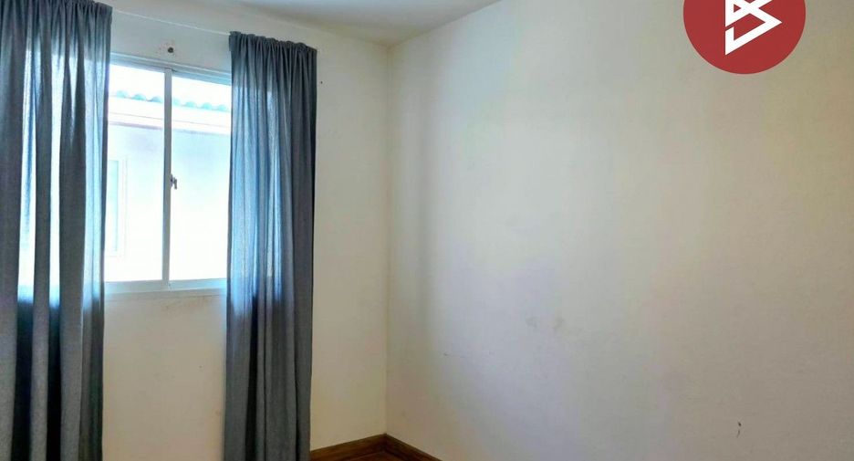 For sale 3 bedrooms townhouse in Sam Phran, Nakhon Pathom
