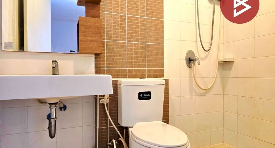 For sale 3 bedrooms townhouse in Sam Phran, Nakhon Pathom
