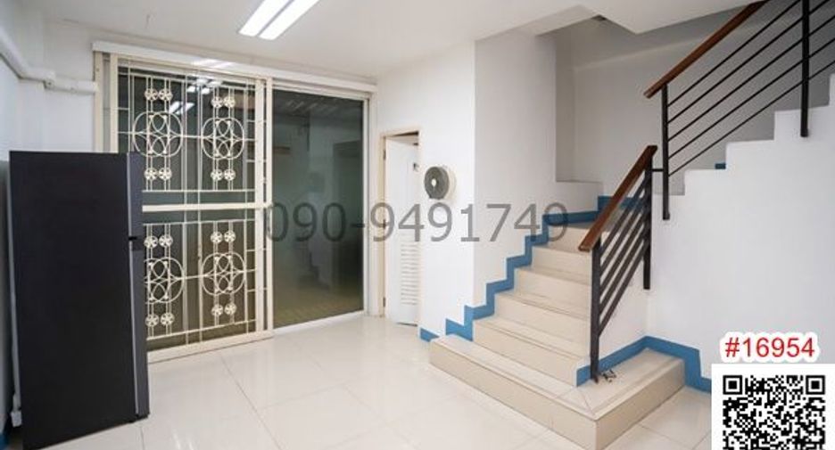 For rent 4 bedrooms retail Space in Lat Krabang, Bangkok