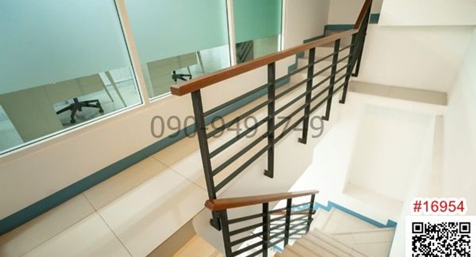 For rent 4 bedrooms retail Space in Lat Krabang, Bangkok