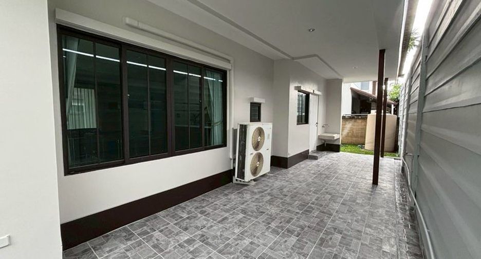For rent 3 bedrooms house in San Sai, Chiang Mai