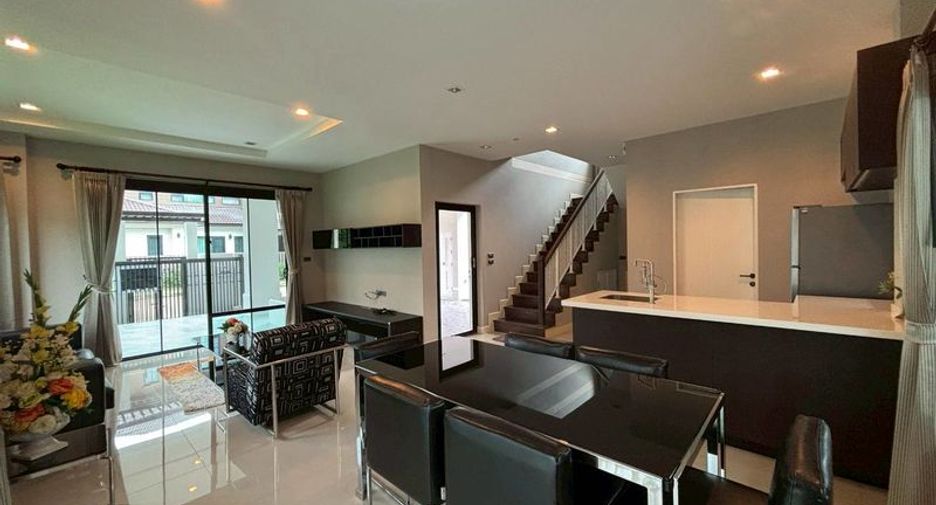 For rent 3 bedrooms house in San Sai, Chiang Mai