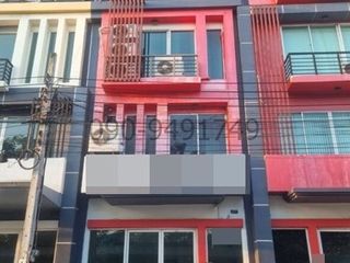For sale 4 bedrooms retail Space in Lat Krabang, Bangkok