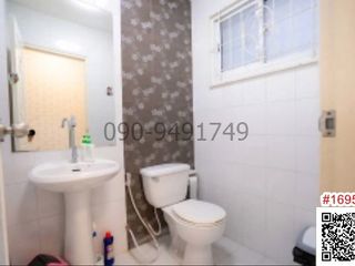 For sale 4 bedrooms retail Space in Lat Krabang, Bangkok