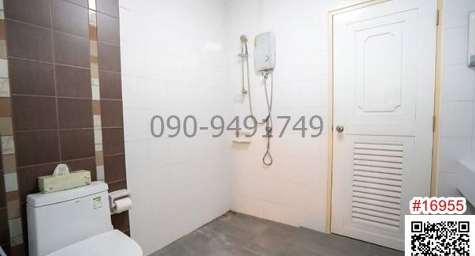 For sale 4 bedrooms retail Space in Lat Krabang, Bangkok