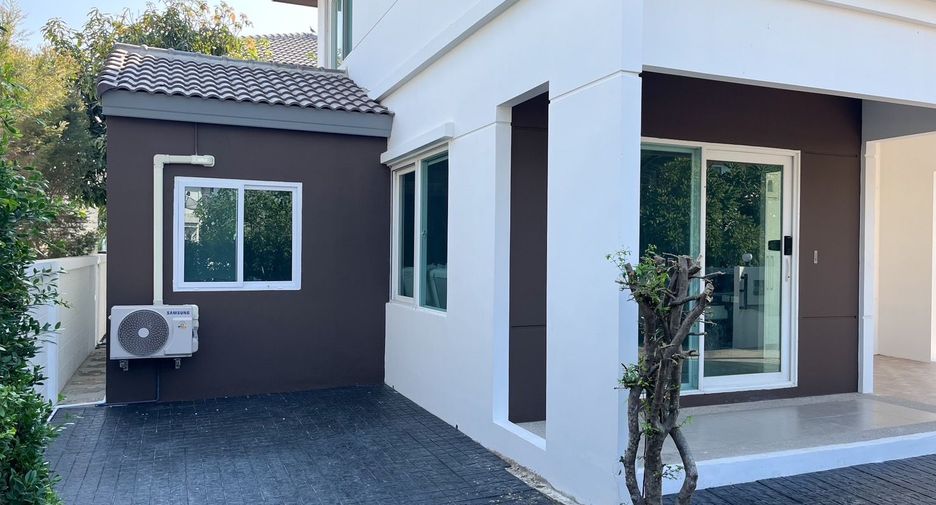 For rent 4 bedrooms house in Bang Bo, Samut Prakan