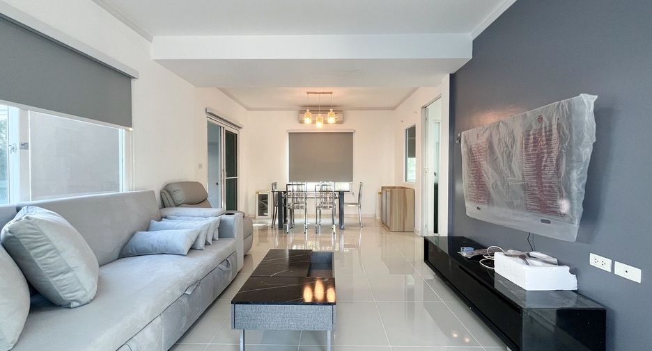 For rent 4 bedrooms house in Bang Bo, Samut Prakan