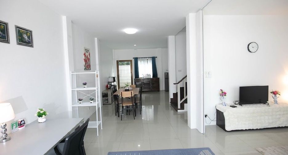For rent 2 bedrooms townhouse in Mueang Chiang Mai, Chiang Mai