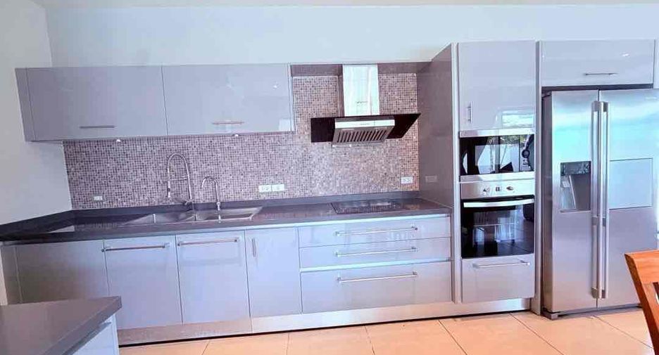 For rent 3 bedrooms villa in Bang Lamung, Chonburi