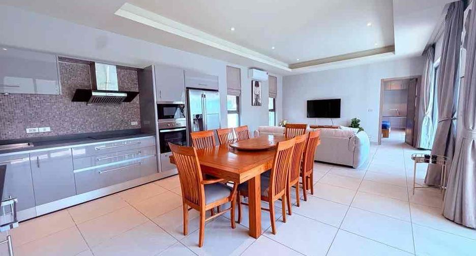 For rent 3 bedrooms villa in Bang Lamung, Chonburi