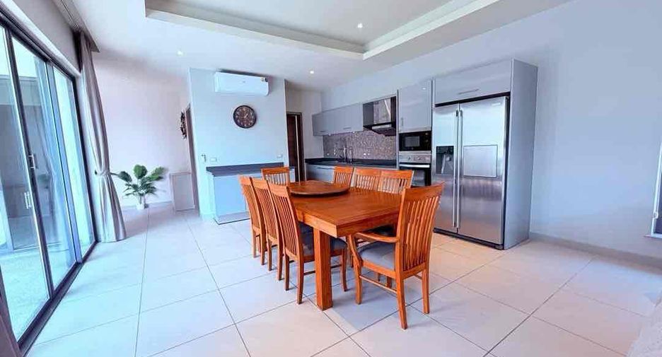 For rent 3 bedrooms villa in Bang Lamung, Chonburi