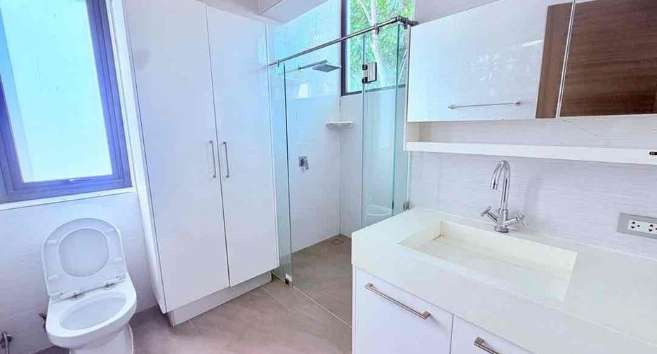 For rent 3 bedrooms villa in Bang Lamung, Chonburi