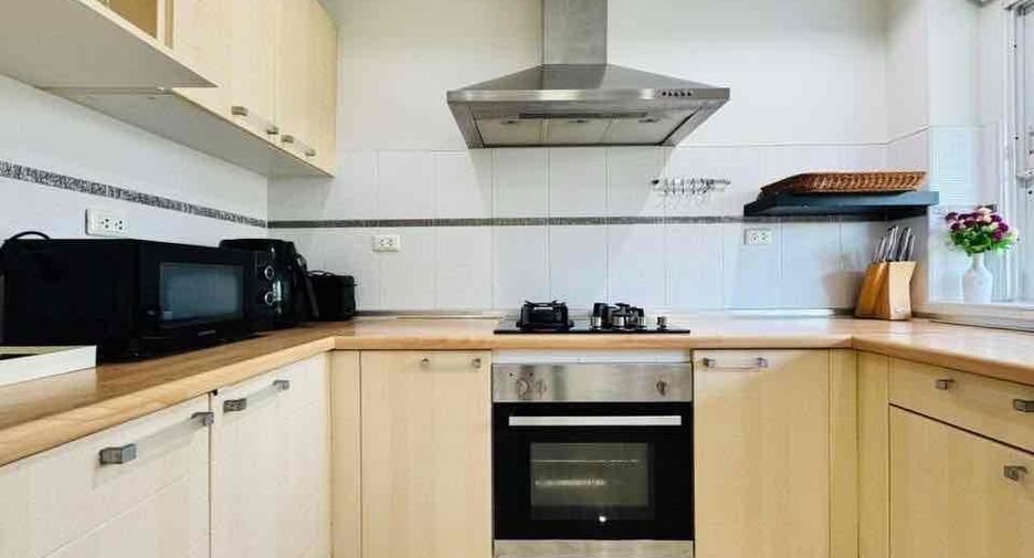 For rent 3 bedrooms villa in Bang Lamung, Chonburi