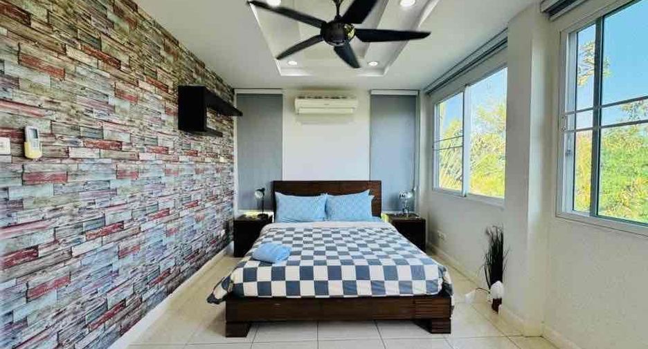 For rent 3 bedrooms villa in Bang Lamung, Chonburi