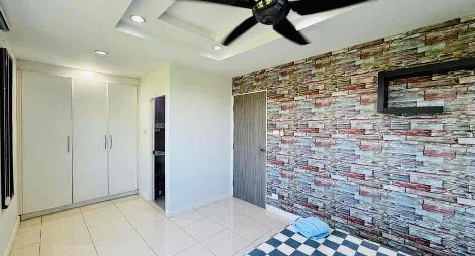 For rent 3 bedrooms villa in Bang Lamung, Chonburi