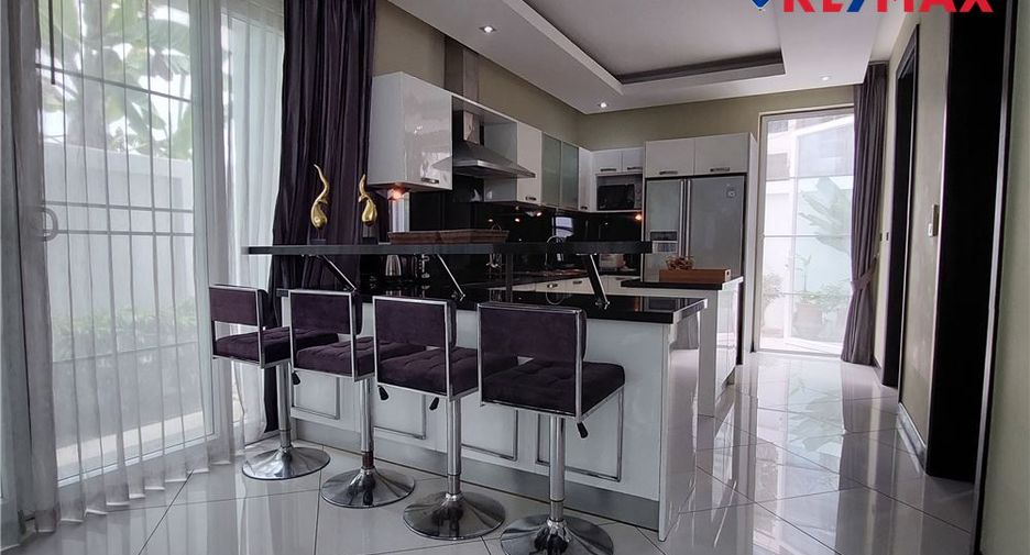 Haus zum Kauf mit 5 Zimmer in Bang Lamung, Chonburi