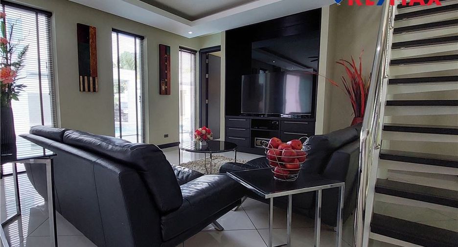 Haus zum Kauf mit 5 Zimmer in Bang Lamung, Chonburi