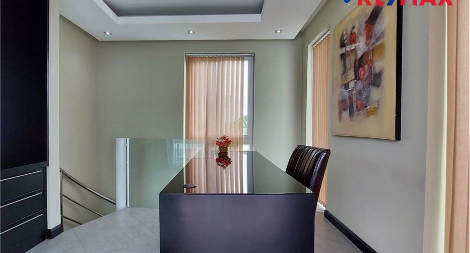 Haus zum Kauf mit 5 Zimmer in Bang Lamung, Chonburi