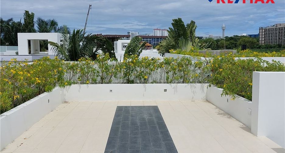 Haus zum Kauf mit 5 Zimmer in Bang Lamung, Chonburi