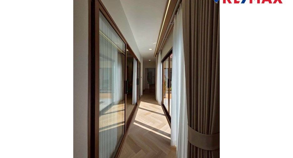 For rent 4 bedrooms house in Bang Lamung, Chonburi