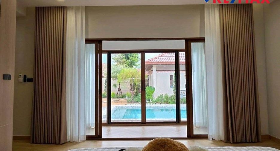 For rent 4 bedrooms house in Bang Lamung, Chonburi