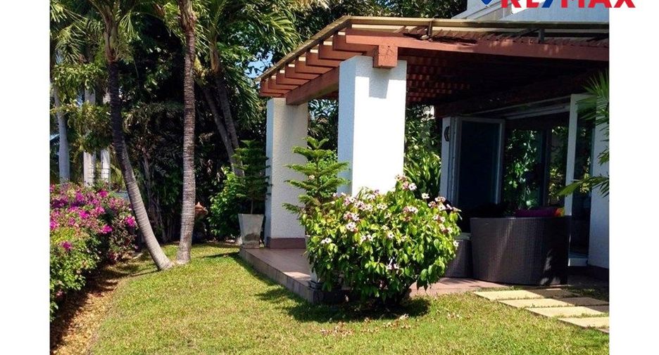 For rent 3 bedrooms condo in Bang Lamung, Chonburi