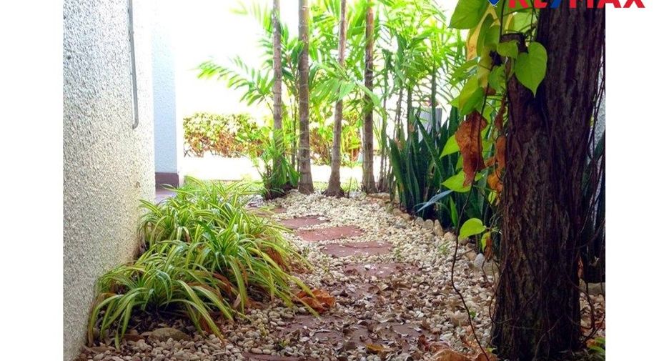 For rent 3 bedrooms condo in Bang Lamung, Chonburi