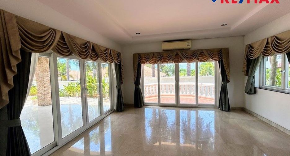 For sale 5 ベッドルーム house in Bang Lamung, Chonburi