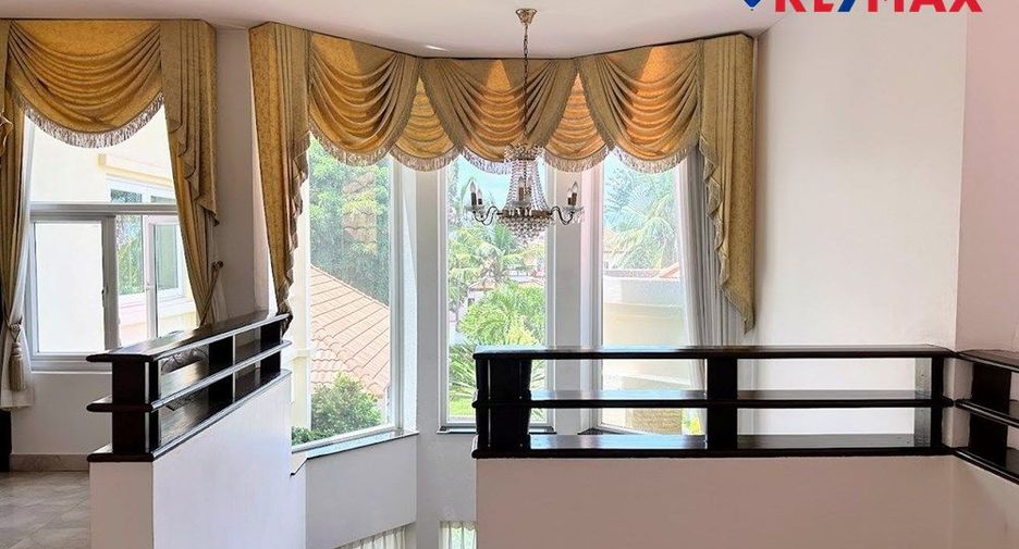 For sale 5 ベッドルーム house in Bang Lamung, Chonburi