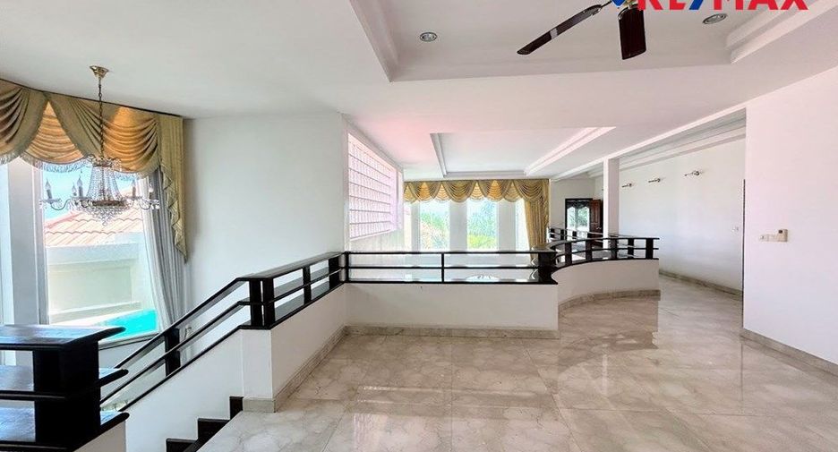 For sale 5 ベッドルーム house in Bang Lamung, Chonburi