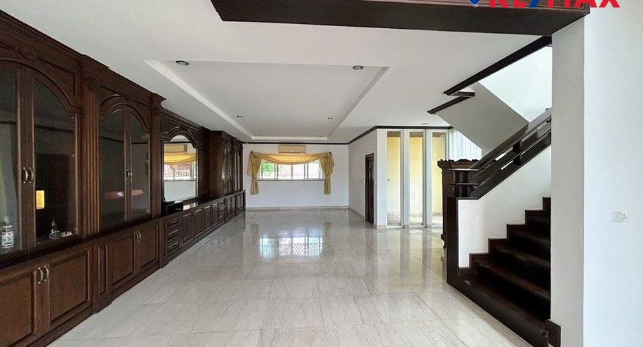 For sale 5 ベッドルーム house in Bang Lamung, Chonburi