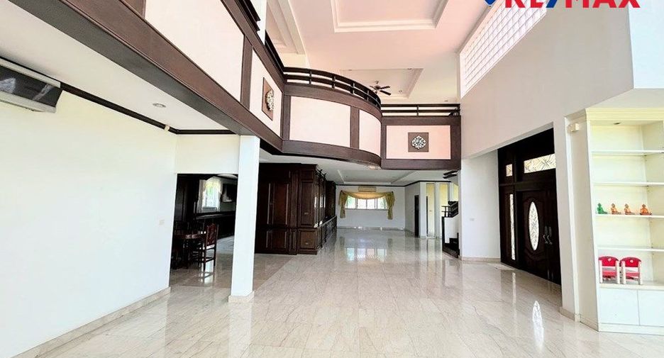 For sale 5 ベッドルーム house in Bang Lamung, Chonburi